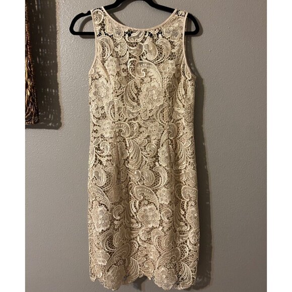 Adrianna Papell Dress 8 Matte Gold Lace Wedding Party Cruise Sheath w Bra NEW - Picture 7 of 8